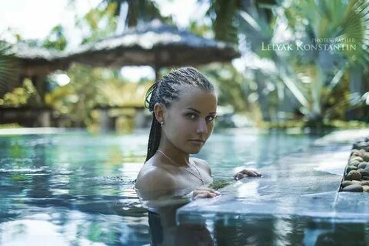 Từ Phụ nữ tuổi này dễ có